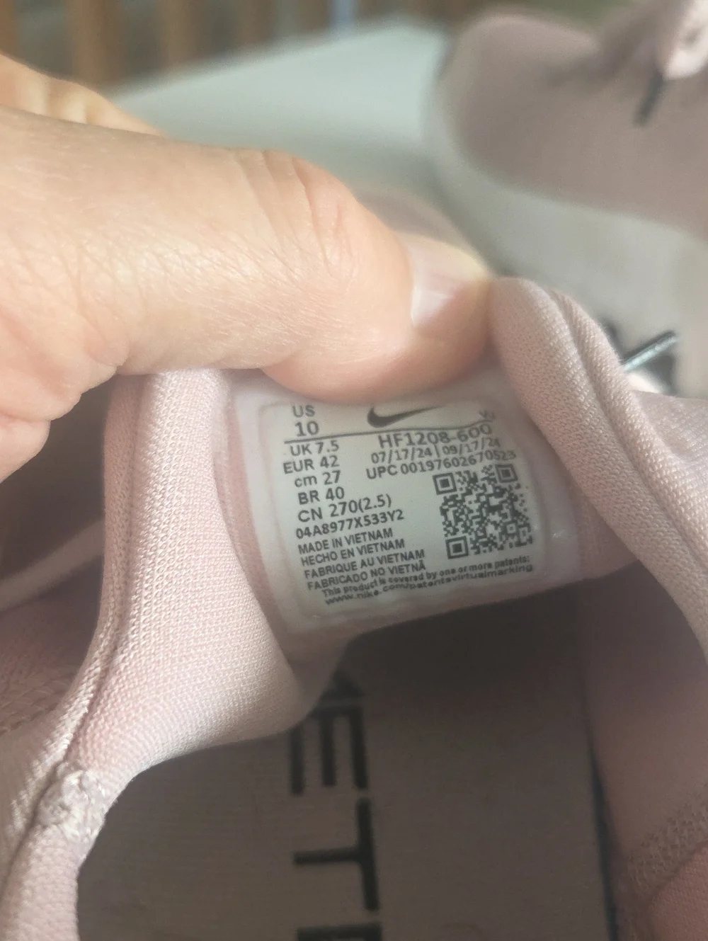 Nike free Metcon pale pink